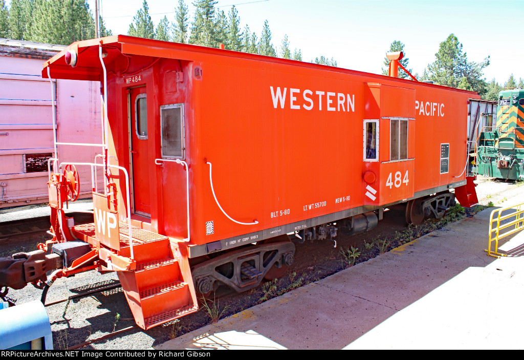 WP 484 Caboose